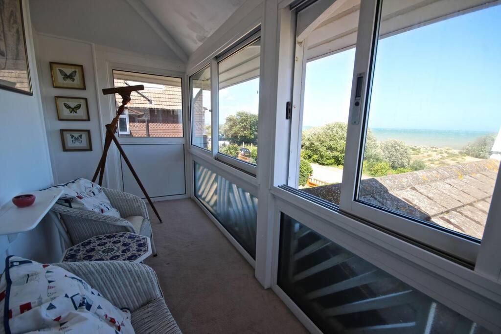 Downsview Vila Kingsdown  Exterior foto